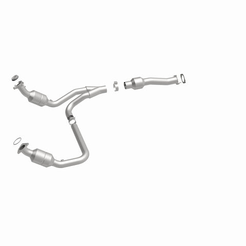 MagnaFlow Conv Direct Fit 2011-2014 Express 1500 4.3L Underbody - 52134