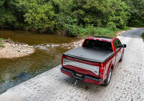 UnderCover 2021 Ford F-150 Crew Cab 5.5ft SE Bed Cover - Textured - UC2206