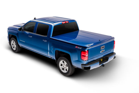 UnderCover 14-18 Chevy Silverado 1500 (19 Legacy) 5.8ft Lux Bed Cover - Silver Ice - UC1116L-GAN