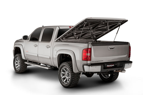 UnderCover 19-20 Chevy Silverado 1500 6.5ft Lux Bed Cover - Silver Ice - UC1186L-GAN