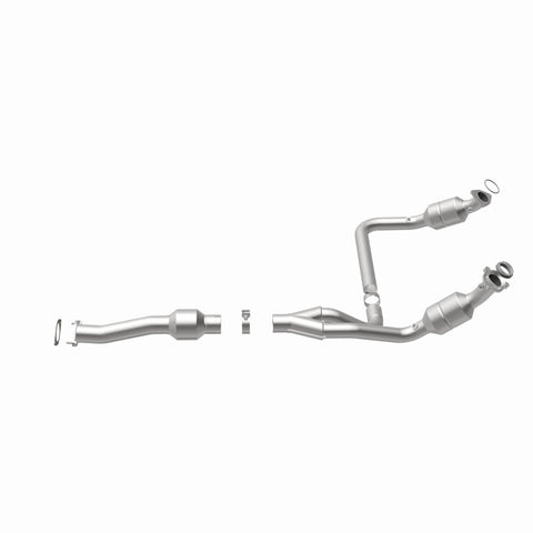 MagnaFlow Conv Direct Fit 2011-2014 Express 1500 4.3L Underbody - 52134