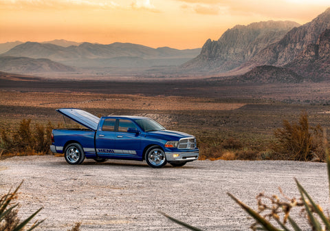 UnderCover 19-20 Chevy Silverado 1500 6.5ft Lux Bed Cover - Smokey Quartz Metallic - UC1186L-GS6