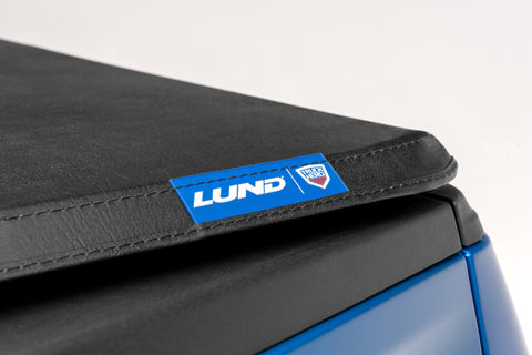 Lund 07-13 Toyota Tundra (6.5ft Bed) Genesis Tri-Fold Tonneau Cover - Black - 950130