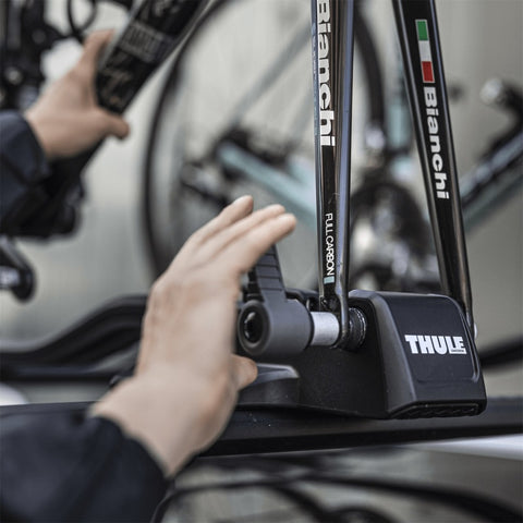 Thule FastRide Fork-Mount Roof Bike Rack (For Quick-Release Bikes/Adapter Req. for Thru-Axle) - Blk - 564005