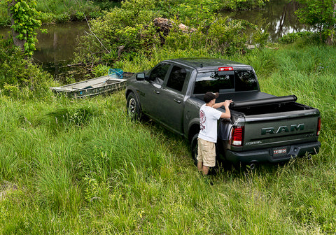 Truxedo 2019 GMC Sierra 1500 & Chevrolet Silverado 1500 (New Body) 5ft 8in Deuce Bed Cover - 773001