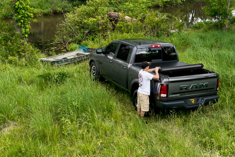 Truxedo 2019 GMC Sierra 1500 & Chevrolet Silverado 1500 (New Body) 6ft 6in Deuce Bed Cover - 773201