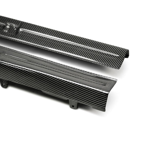 Seibon 09-10 Nissan GTR R35 OEM Style Carbon Fiber Door Sills (Pair) - DS0910NSGTR